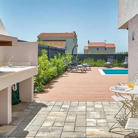 Tuta Holiday home *